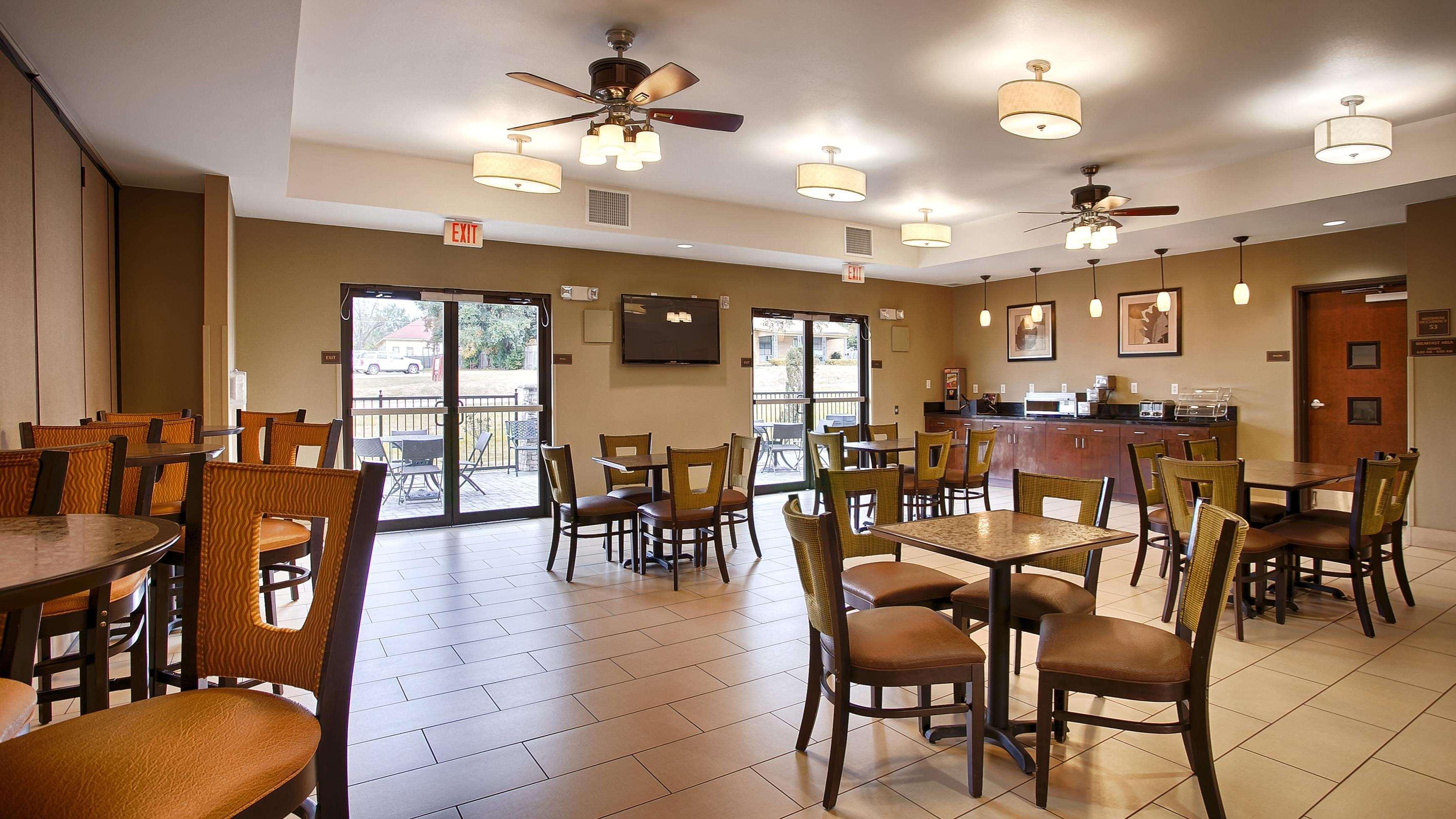 Best Western Plus DeSoto Inn&Suites Mansfield Exterior foto