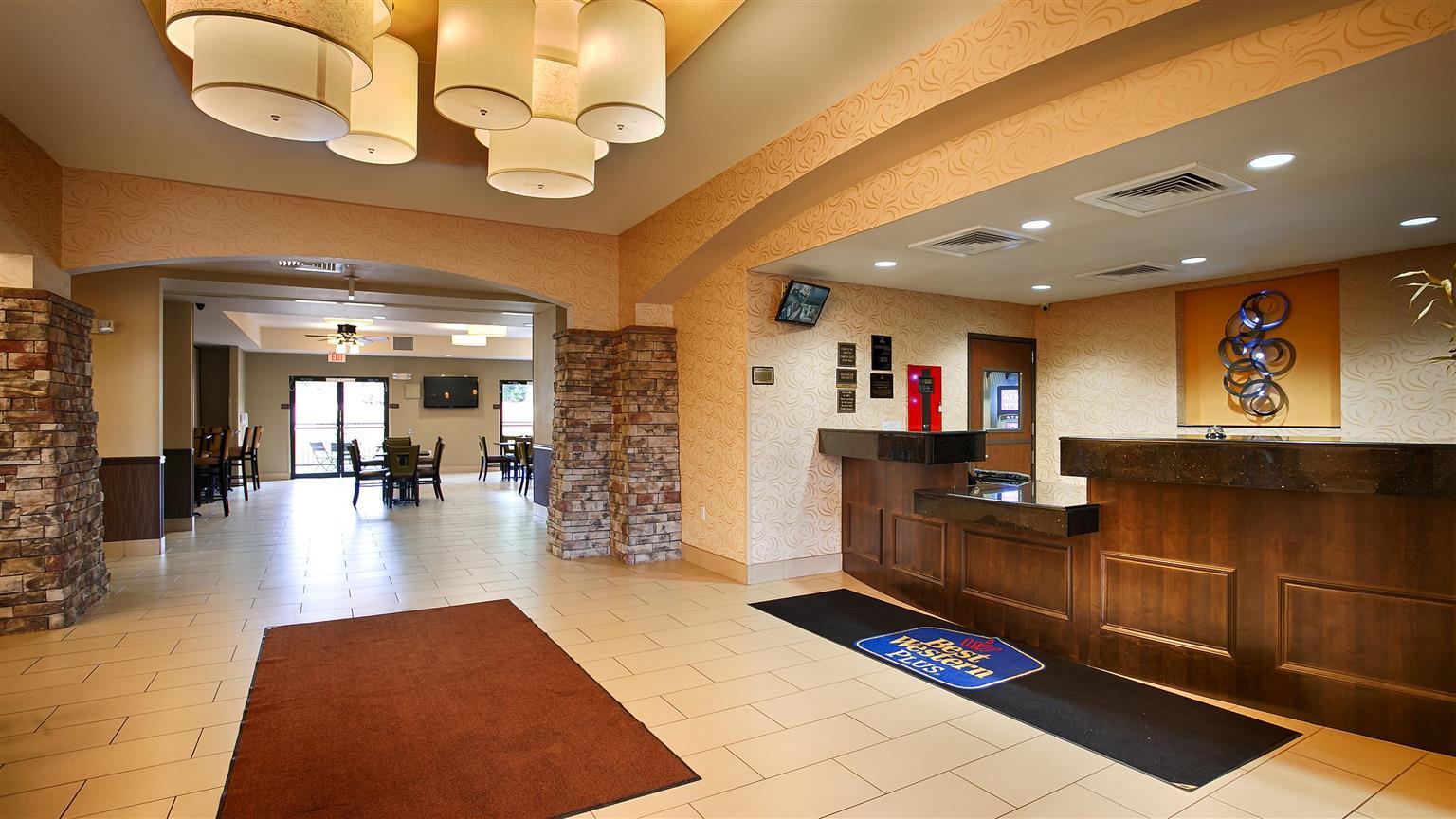 Best Western Plus DeSoto Inn&Suites Mansfield Exterior foto